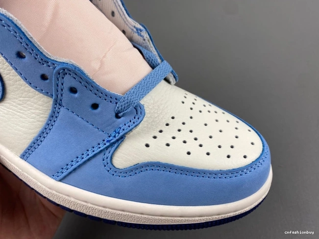 OG High Jordan 1 FD2596-400 in First Flight WMNS Air 0723